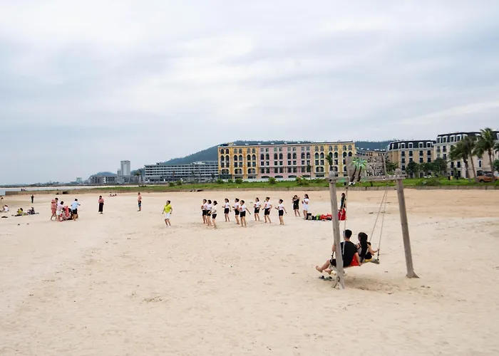 Marina Beachfront 酒店 3*